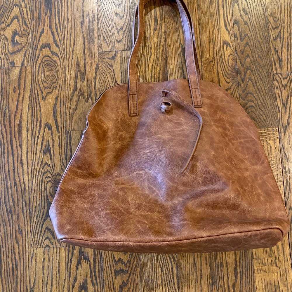 Big faux leather shoulder bag purse